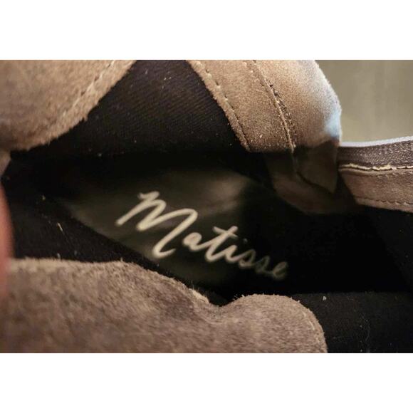 Matisse Gray Suede HARPER Ankle Booties Boot Side Zip Buckle 2.75 Heel Size 10M - Picture 8 of 8